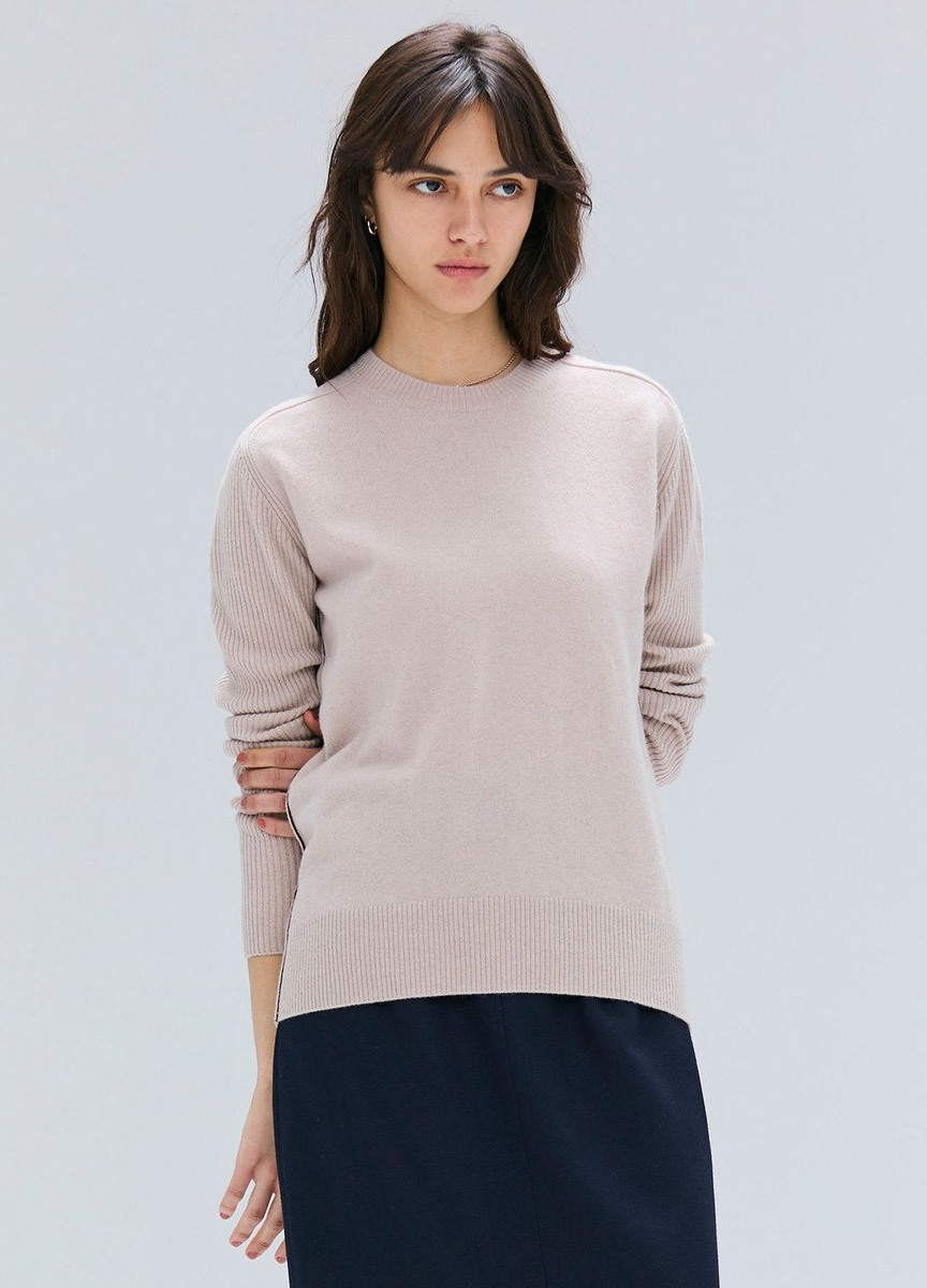 經典輕毛料羊絨圓領針織